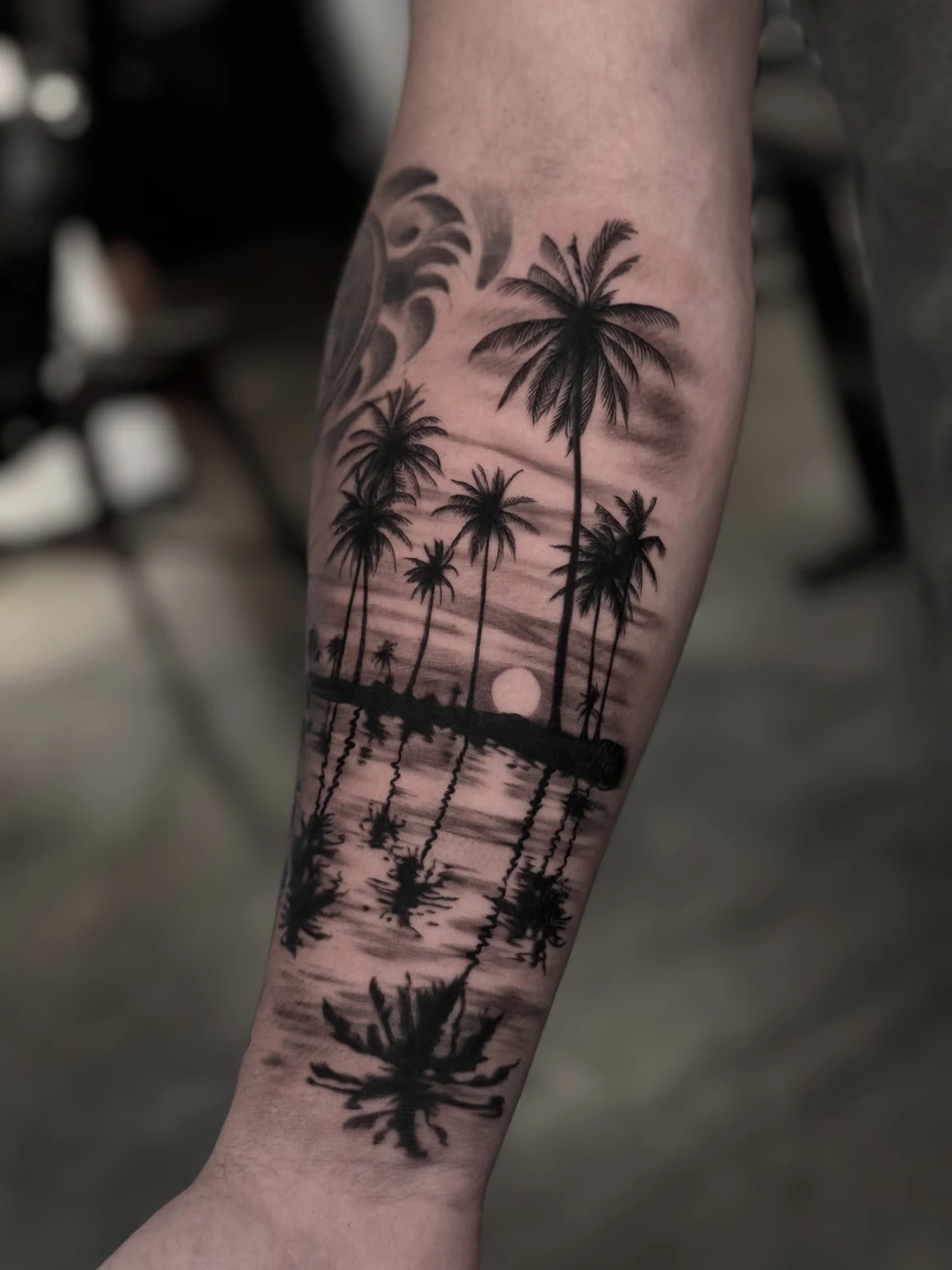 Atardecer Tropical & Palmeras — Realismo Paisajístico en Sombras